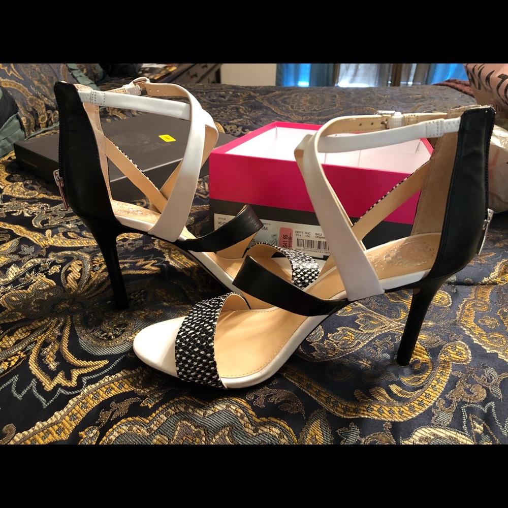 Shoes - Picture 2 of 3